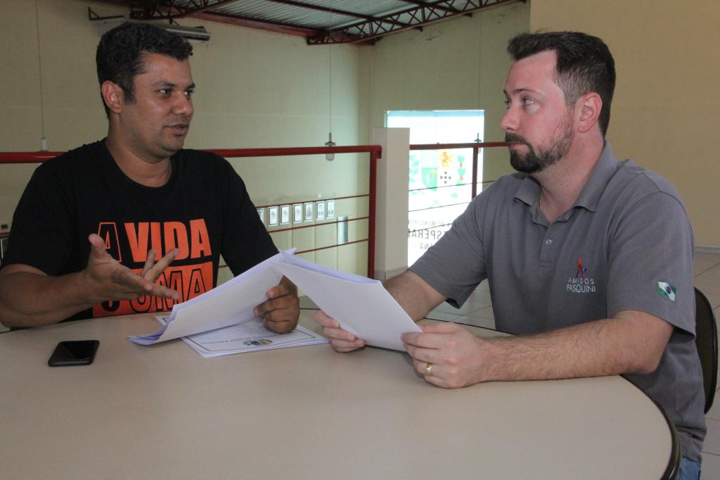 Vereadores aprovam Lei que proíbe Sanepar de cobrar tarifa mínima de água...