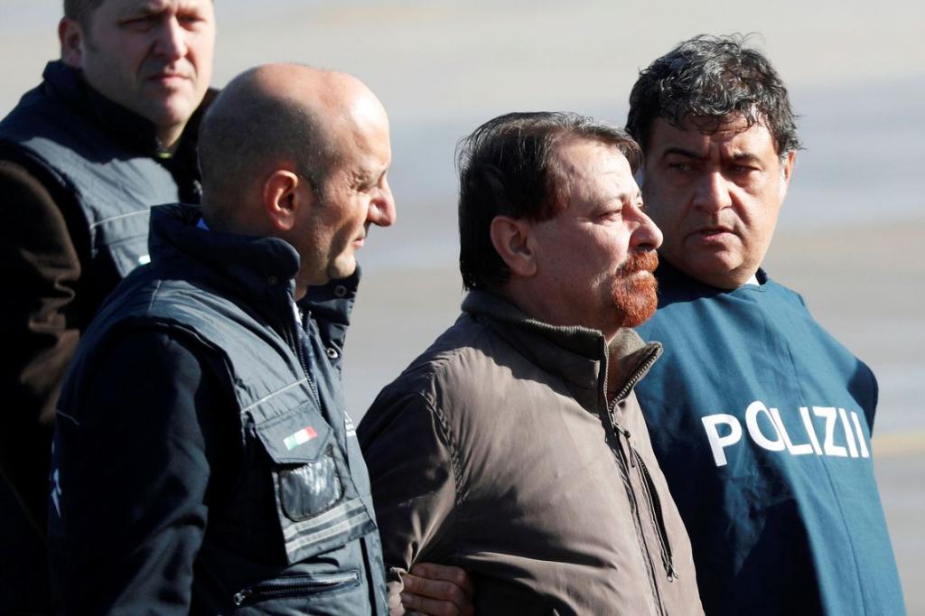 https://jornalnoroeste.com/uploads/images/2019/01/battisti-ficara-sozinho-em-cela-de-alta-seguranca-por-seis-meses-bg-305-7c59d.jpg
