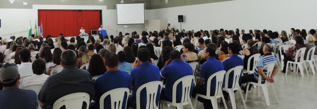 Semana pedagógica da pontapé inicial ao ano letivo das escolas municipais