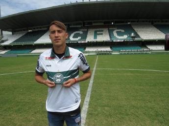 Chileno Arancibia, ex-Palmeiras, volta ao Brasil e mira uma nova...