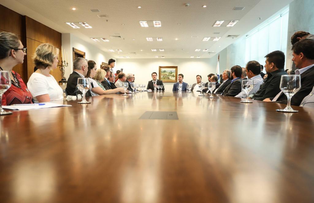 Fomento Paraná reduz taxa de juros para investimentos