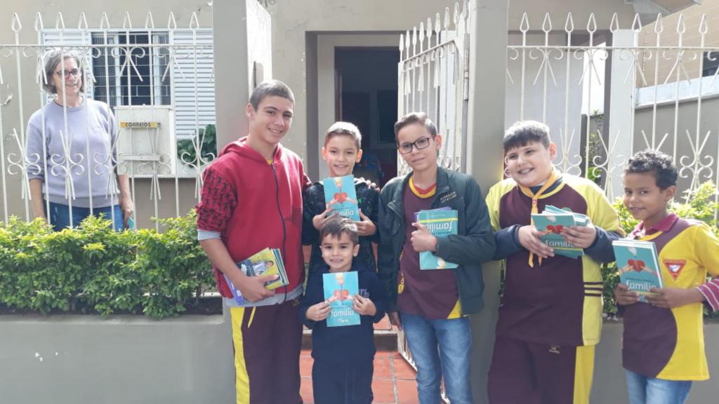 Entrega de livros e ações solidárias marcam o Impacto Esperança