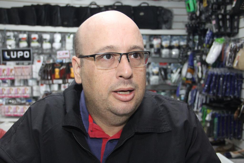 https://jornalnoroeste.com/uploads/images/2019/06/comercio-aposta-na-queda-das-temperaturas-e-no-dia-dos-namorados-para-alavancar-as-vendas-bg-933-ca61f.JPG