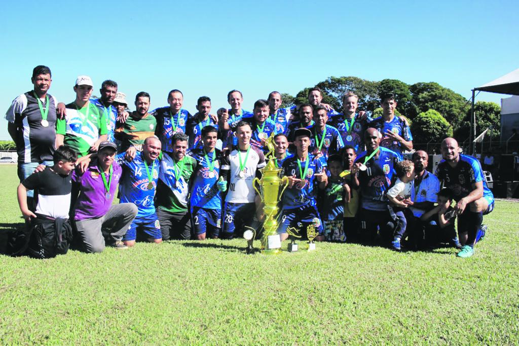 https://jornalnoroeste.com/uploads/images/2019/06/florai-bicampeao-amador-veteranos-2019-lfrne-bg-962-4ccc5.jpg