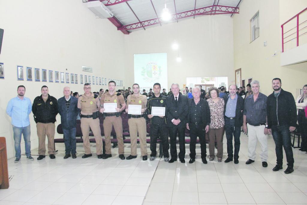 Câmara presta homenagens a Soldados da PM por Ato de Bravura