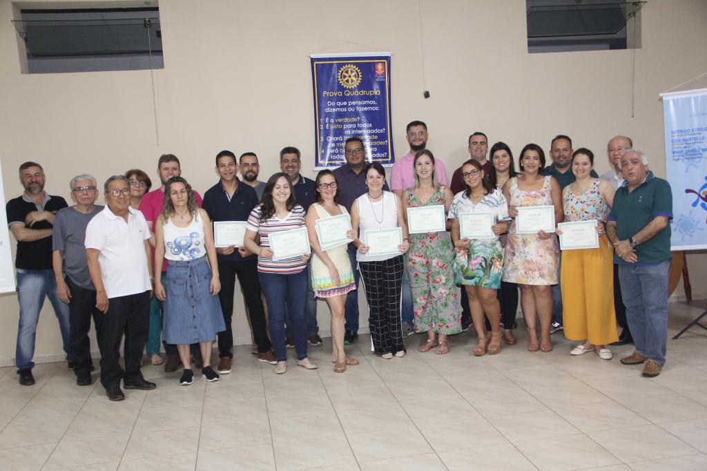 Rotary Club presta homenagens aos voluntários que atuaram  na Campanha Hepatite...