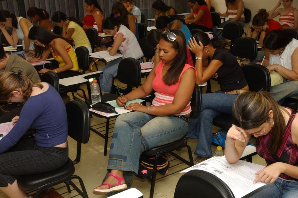 https://jornalnoroeste.com/uploads/images/2019/10/veja-como-tirar-nota-mil-na-redacao-do-enem-bg-1313-94498.jpg