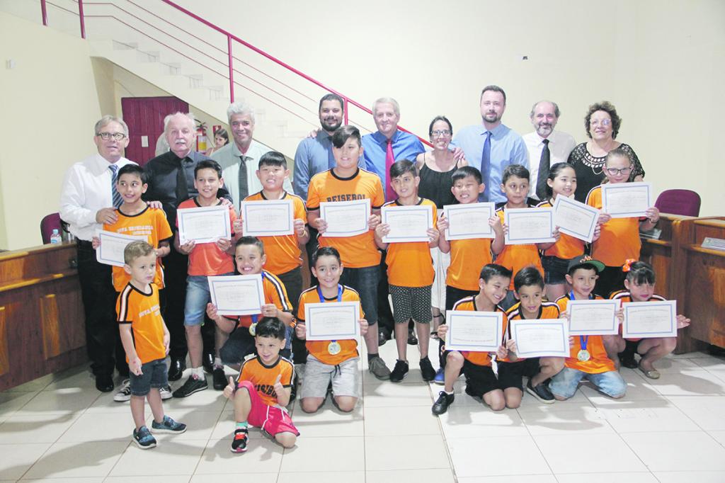 Projeto de base de Beisebol recebe reconhecimento da Câmara Municipal