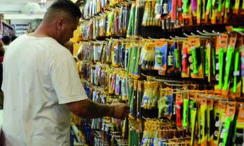 Intenção de consumo das famílias sobe em fevereiro, diz CNC