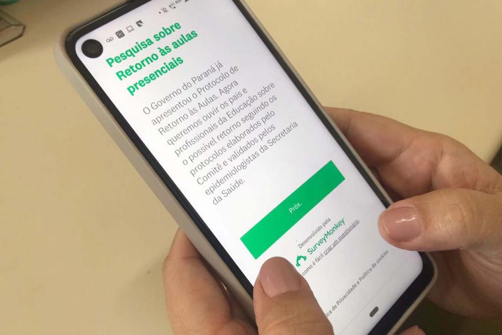 https://jornalnoroeste.com/uploads/images/2020/08/pesquisa-ouve-pais-e-professores-sobre-o-retorno-as-aulas-bg-2354-909c7.jpeg