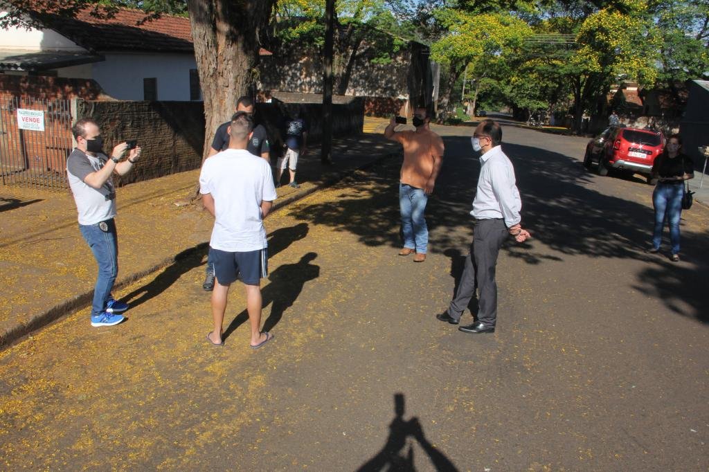 https://jornalnoroeste.com/uploads/images/2020/09/policia-civil-faz-a-reconstituicao-do-crime-em-que-jovem-foi-morta-com-tiro-no-peito-bg-2607-e9aa5.JPG