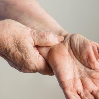 Artrite reumatoide: apenas 47% dos pacientes procuram ajuda médica
