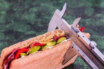 Compulsão alimentar pode causar obesidade, propensão à diabetes e problemas...