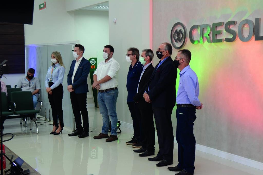 https://jornalnoroeste.com/uploads/images/2020/12/cresol-pioneira-inaugura-agencia-em-loanda-pr-bg-3095-8c015.JPG