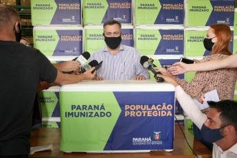 Paraná recebe 102.500 doses da vacina AstraZeneca e já inicia...