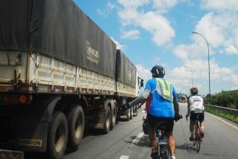 Ciclistas de todo Paraná se unem por rodovias mais seguras