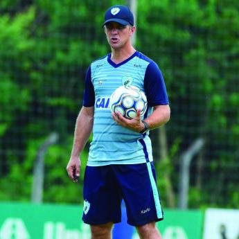 Alemão relembra momentos marcantes como jogador e treinador do Londrina