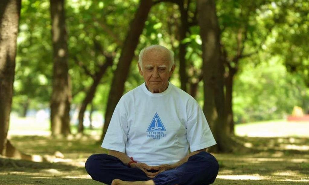 https://jornalnoroeste.com/uploads/images/2021/06/dia-mundial-da-yoga-atividade-terapeutica-melhora-qualidade-de-vida-bg-4046-cdc77.jpg