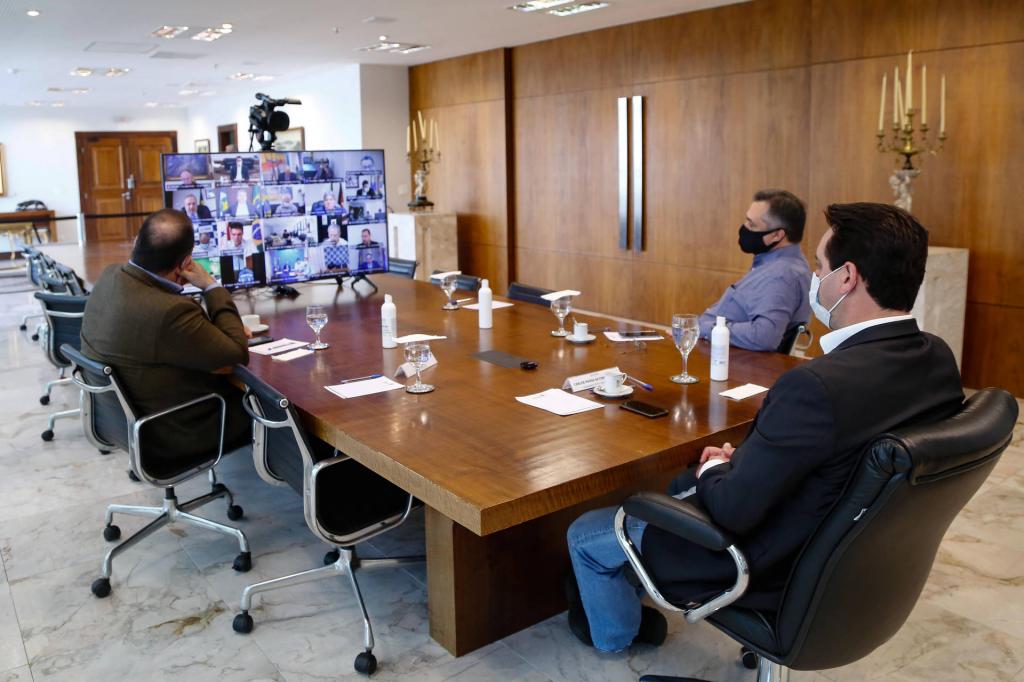 Com aval do Ministério da Saúde, Paraná receberá lote extra com 90...