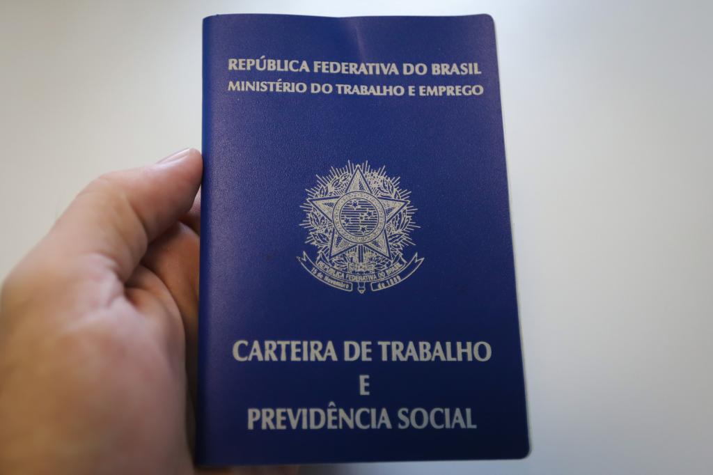 https://jornalnoroeste.com/uploads/images/2021/07/semana-comeca-com-2-615-vagas-disponiveis-nas-agencias-do-trabalhador-bg-4184-86042.jpg