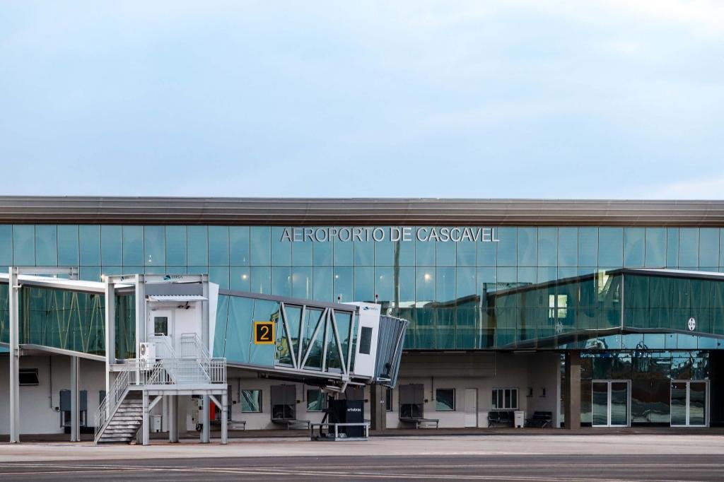 Investimentos bilionários vão ampliar e modernizar 14 aeroportos do Paraná