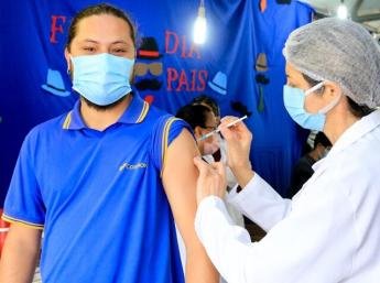 Oito municípios melhoram nota sobre transparência da vacinação anti-Covid