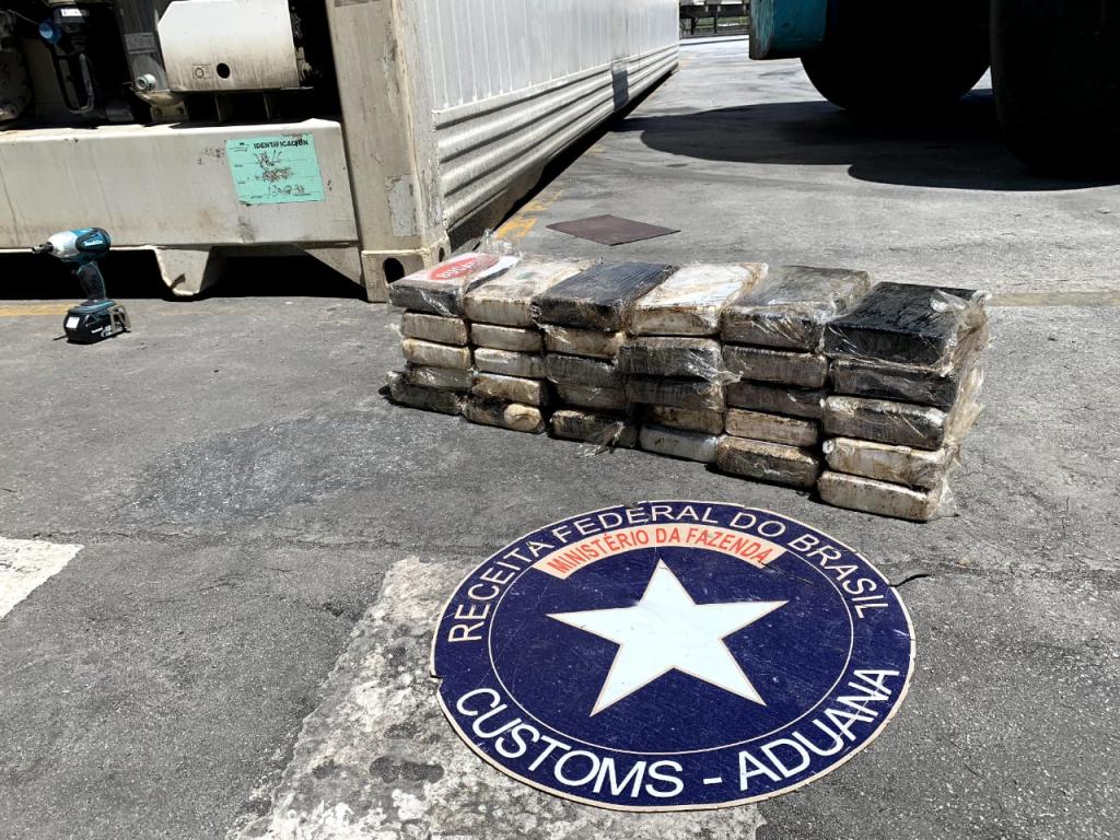 Receita Federal apreende 32,5 kg de cocaína no Porto de Paranaguá