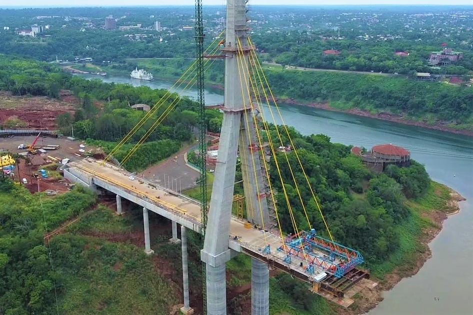 Obras da Ponte da Integração Brasil-Paraguai atingem 73% de execução