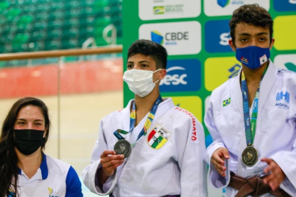 Enxadrista conquista duas medalhas de ouro para o Brasil