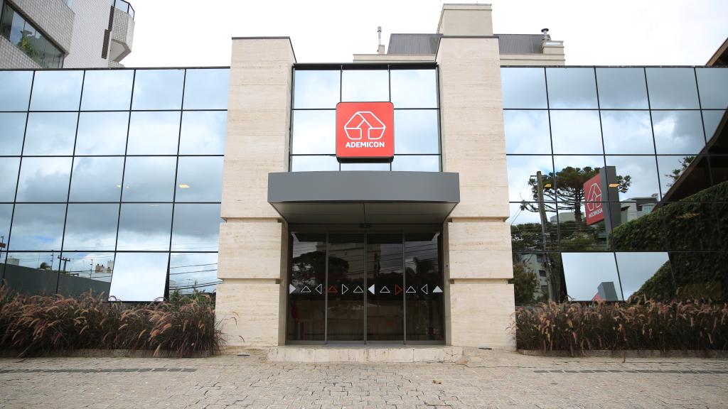 Pioneira no mercado de consórcio, empresa paranaense celebra 30 anos com evolução...