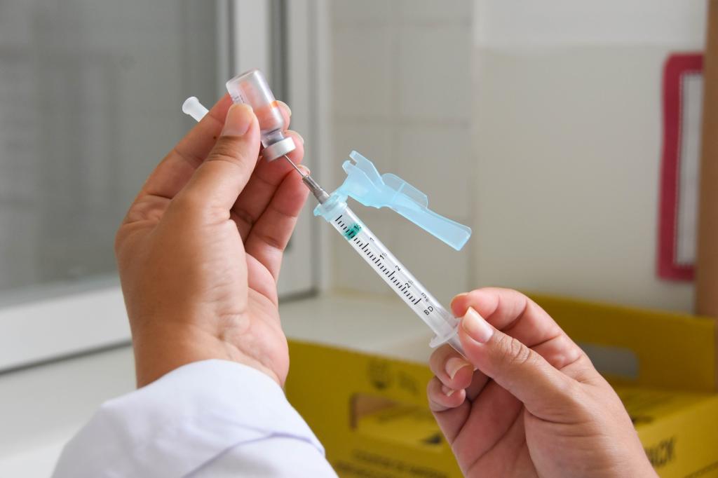 Conheça os mitos e verdades sobre a imunização do público infantil contra...