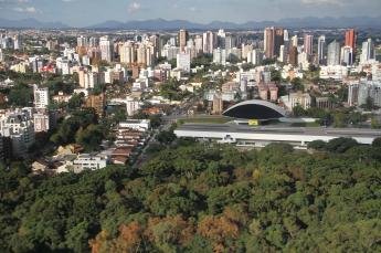 Três em cada quatro cidades do Paraná tiveram saldo positivo...