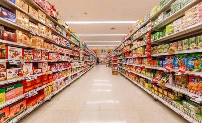 Vendas em supermercados e atacarejos despencam em maio devido aumento de preços