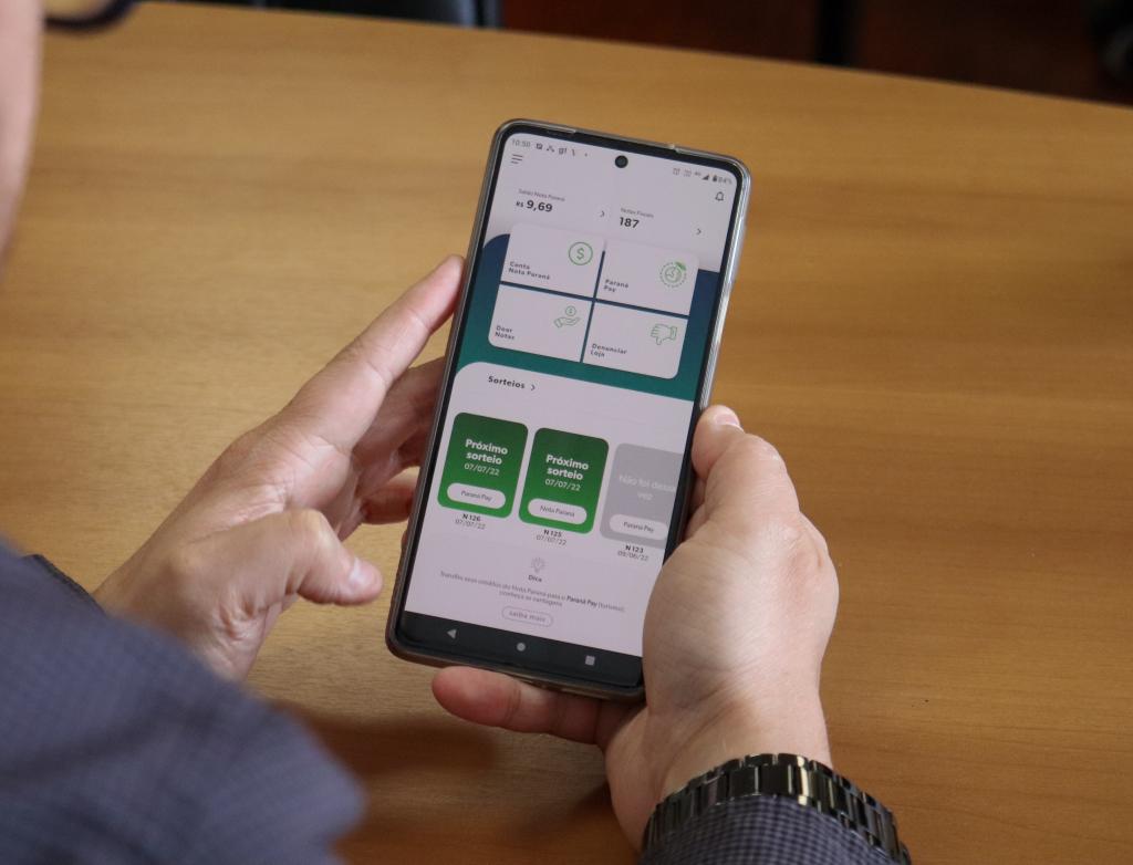 Prêmios de R$ 1 milhão e R$ 200 mil do Nota Paraná...