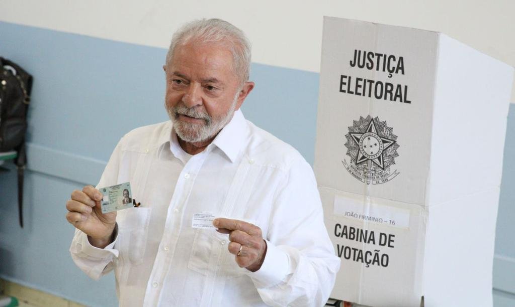 Lula, 77 anos, é eleito para o 3º mandato de presidente da...