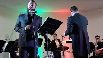 Noite Italiana encanta Nova Esperança com Espetáculo Musical Beneficente