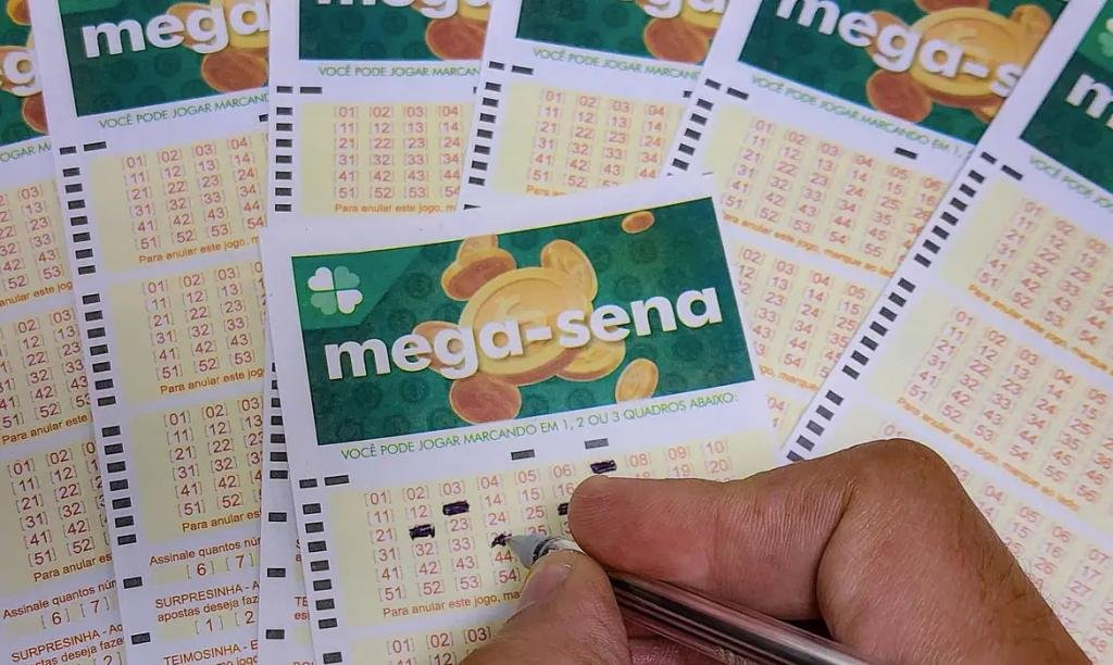 Mega-Sena acumulada pode pagar R$ 110 milhões neste sábado (24)