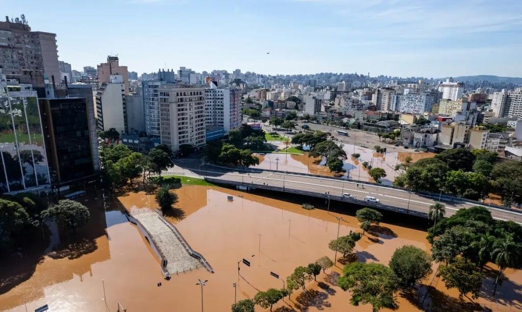 Chega a 100 o número de mortes confirmadas no Rio...