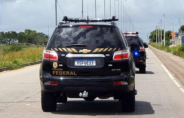 Polícia Federal faz operação contra organização criminosa voltada ao contrabando...