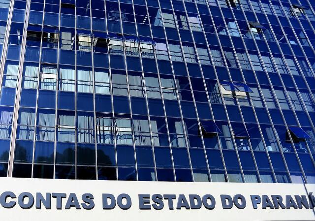 Ex-prefeito deve restituir R$ 80 mil por diárias e ressarcimentos...