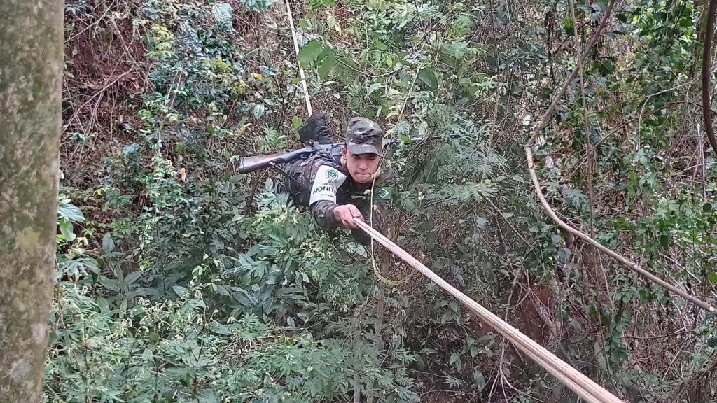 https://jornalnoroeste.com/uploads/images/2024/09/exercicio-no-terreno-tiro-de-guerra-de-nova-esperanca-realiza-treinamento-intenso-com-marcha-simulacoes-e-pratica-de-lideranca-bg-12293-e56bf.jpeg