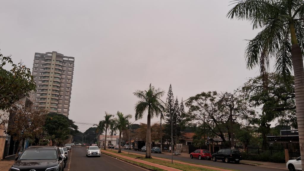 Nova Esperança enfrenta tempo cinzento e seca persistente sem previsão de chuvas,...