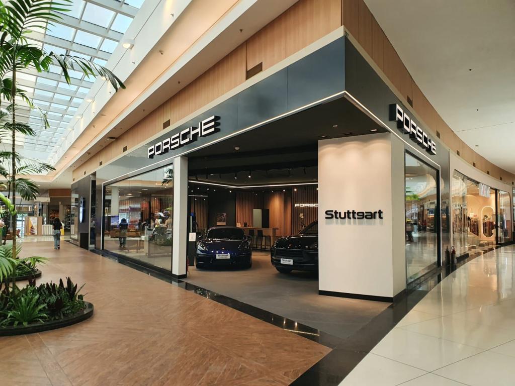 Porsche inaugura unidade de vendas exclusiva no Catuaí Maringá