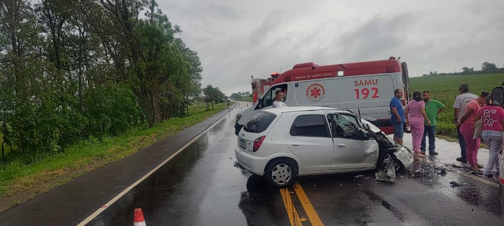 Grave colisão frontal deixa duas feridas em estado crítico na...