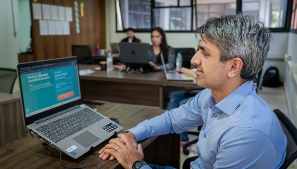 Reskilling e upskilling: por que esses termos são cruciais para o crescimento...