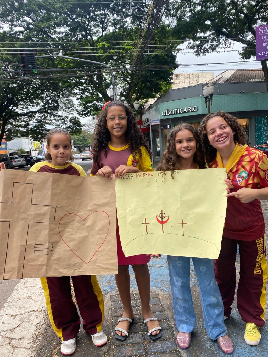 https://jornalnoroeste.com/uploads/images/2025/04/impacto-esperanca-2025-distribui-livro-sobre-saude-emocional-na-regiao-central-de-nova-esperanca-bg-14032-110f2.jpeg
