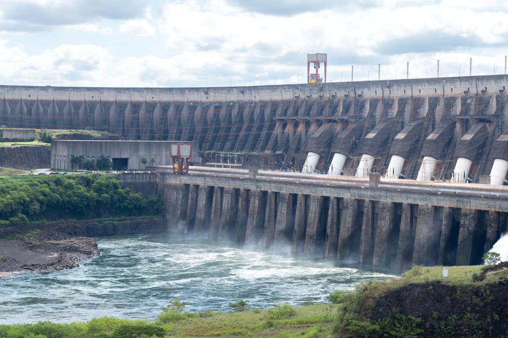 Itaipu registra saldo positivo de US$ 680 milhões na Conta de Exploração...