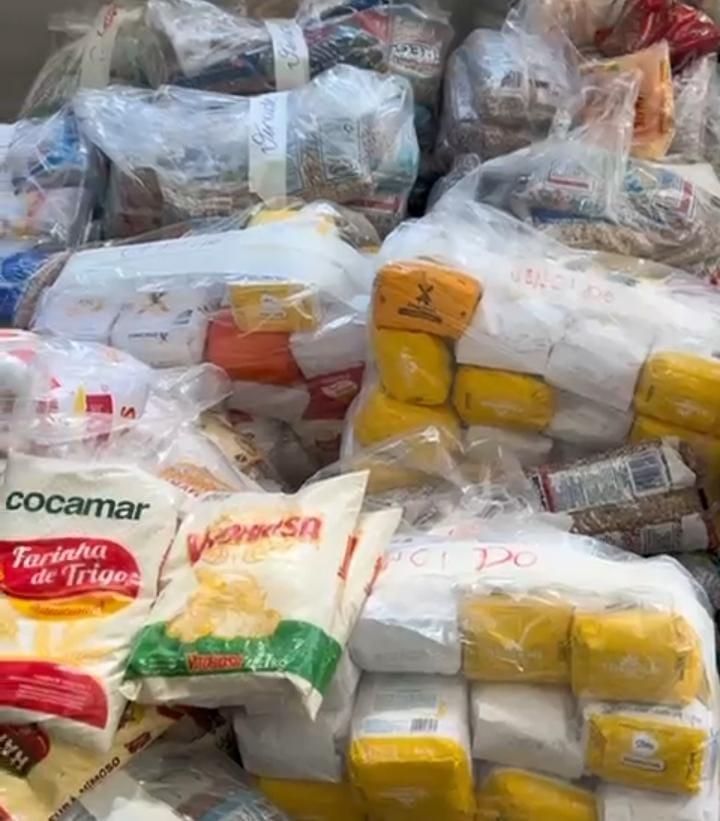 Mais de 600 quilos de alimentos vencidos são identificados entre...