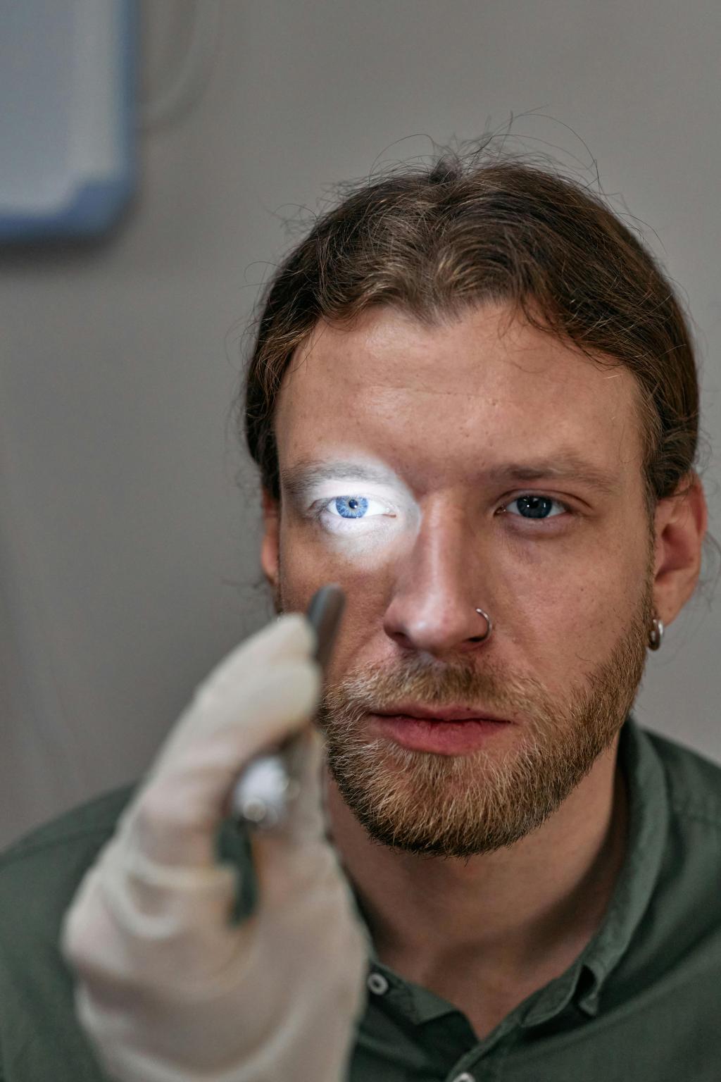 Um terço dos brasileiros com doenças oculares graves abandona o...