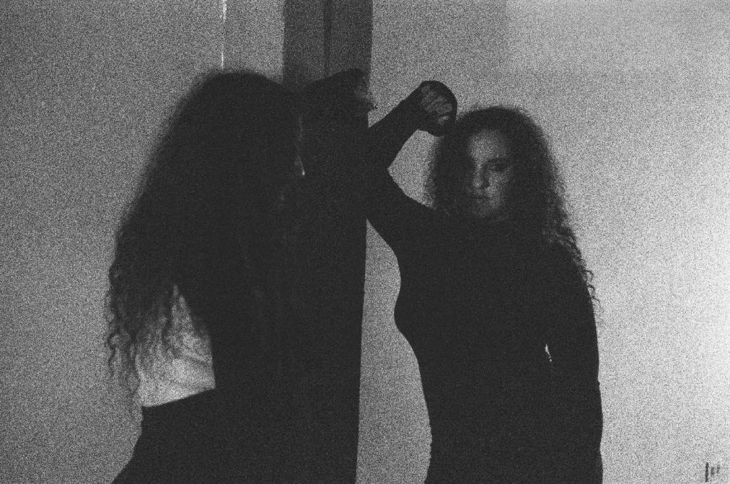 Gabriela Tornai abre sua primeira exposição individual